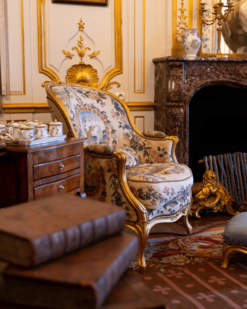 Château de Breteuil "Jacques Garcia réenchante Breteuil" - Le salon des Quatre Saisons